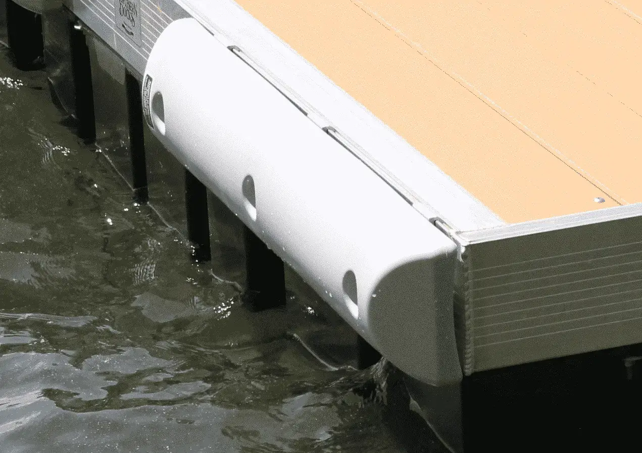 The Guardian Bumper with Horizontal Snap-On for Dura-LITE attaches to your floating wood dock edge, protecting it from boats in the water below.